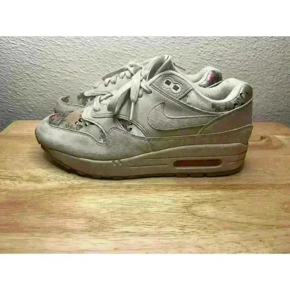 Women's Fun Nike Air Max 1 Floral Desert Sand Camo Sneakers - Size 7.5 - Picture 11 of 12
